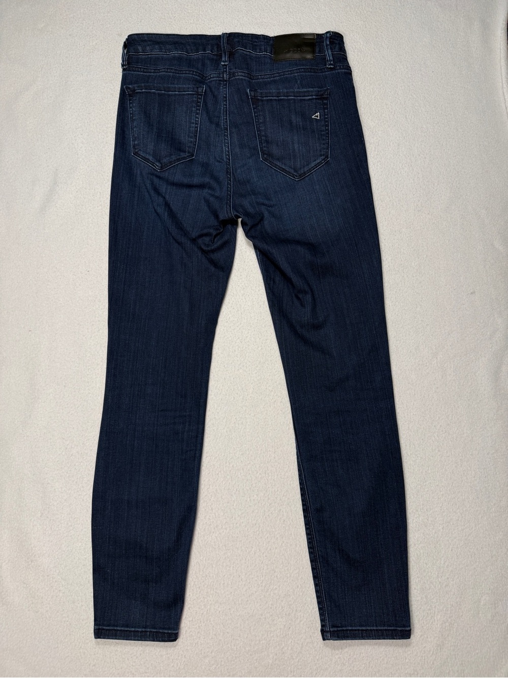 Hidden High-Rise Dark Wash Skinny Jeans Size 29 #2574 - Picture 5 of 7